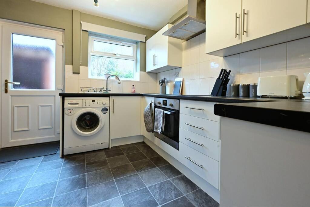 Reduced Rates For Weekly, Monthly And Longer Stays Durham Dış mekan fotoğraf